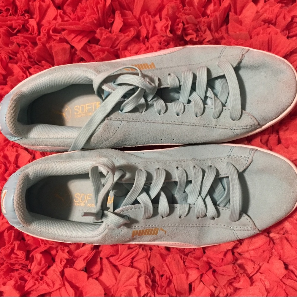 Women’s Puma Tennis Shoes